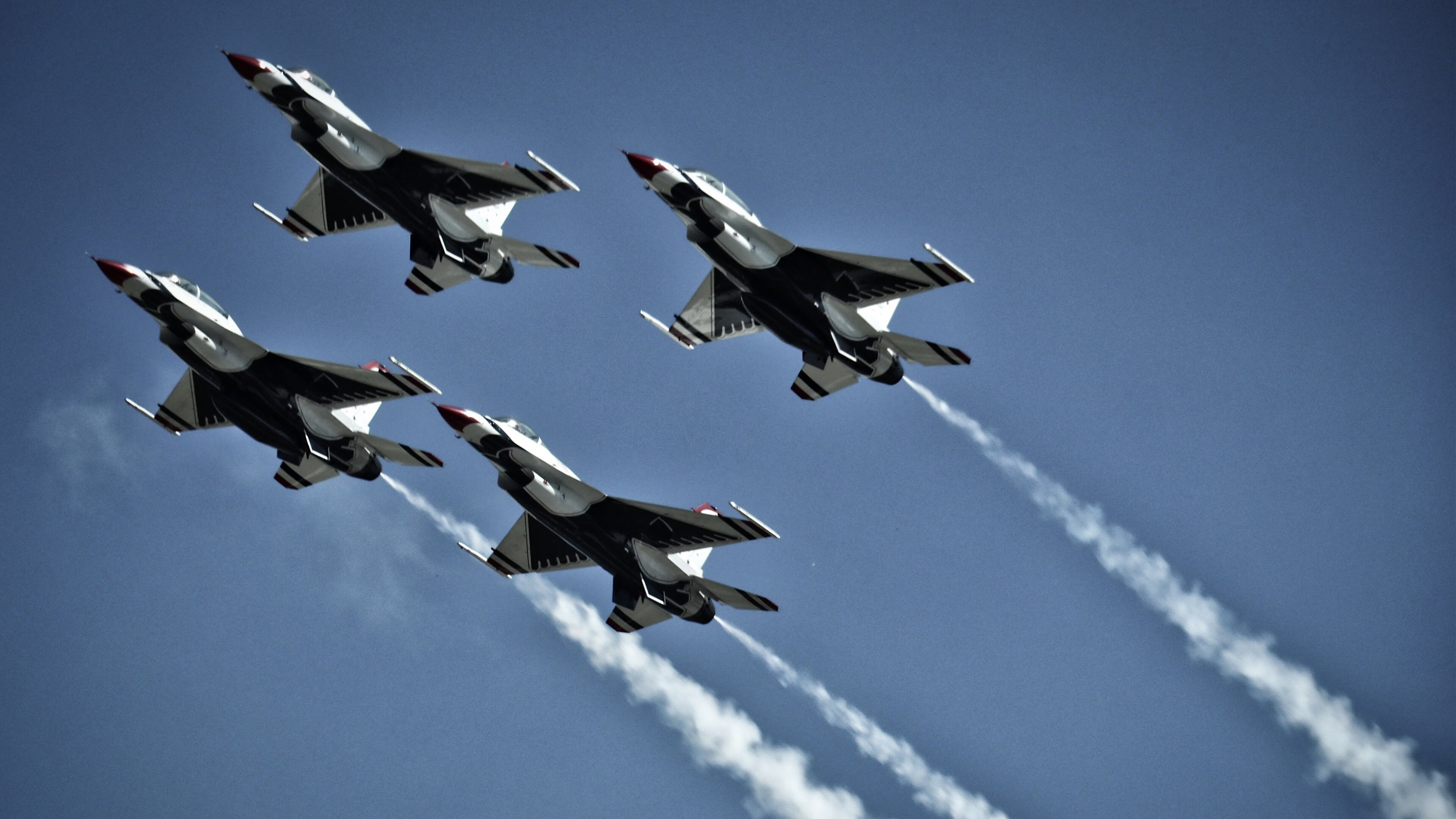 Kaiyun官方登录入口-德甲速度与力量：攻守瞬间转换！，德甲最高时速