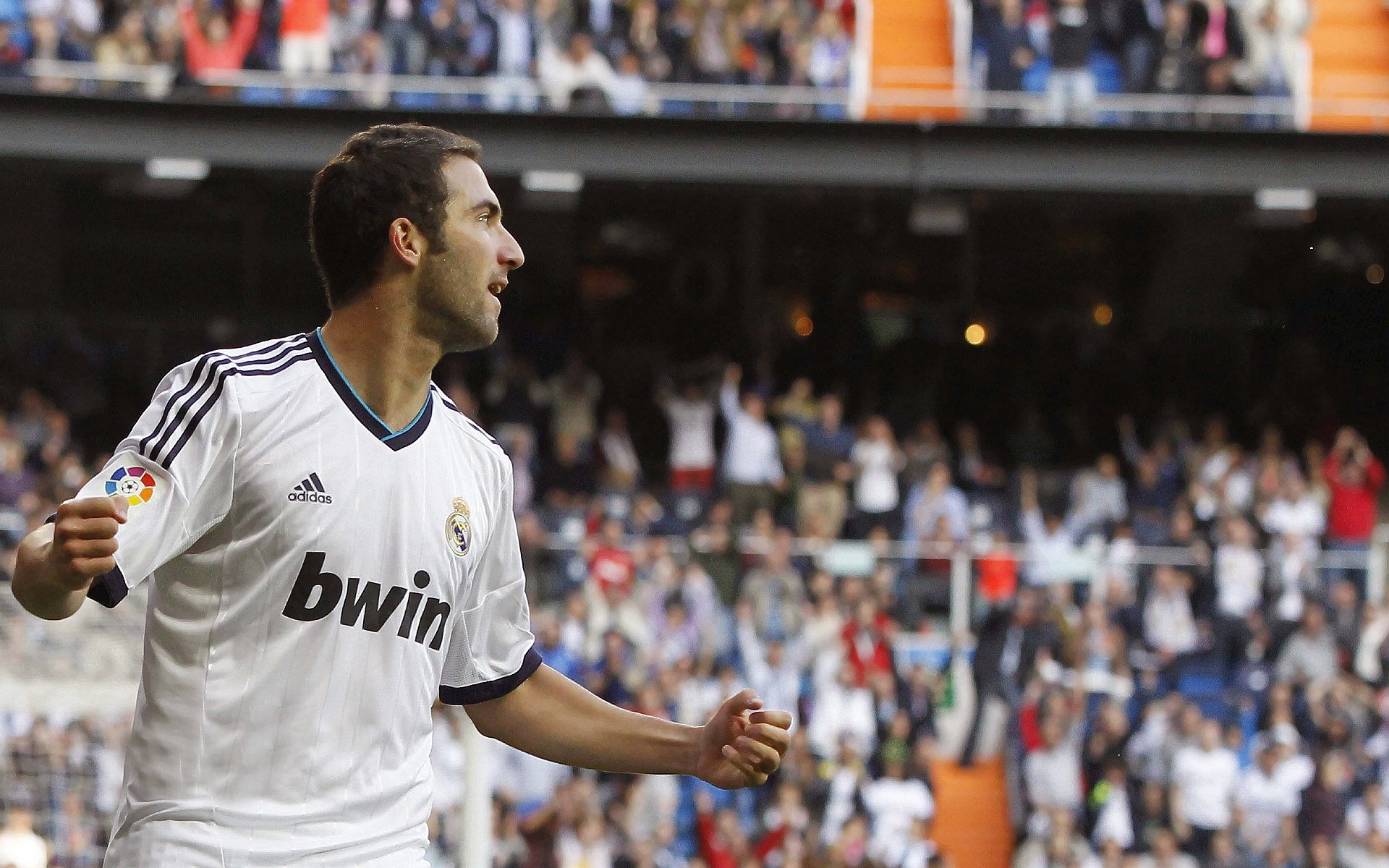 坎特加盟切尔西，坎特加盟切尔西周薪