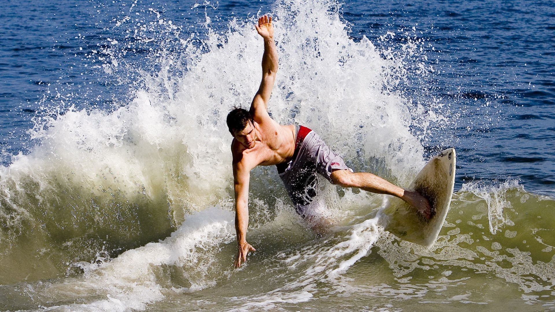 科比：低调中彰显非凡，五冠王的永恒荣耀！，科比的五连冠